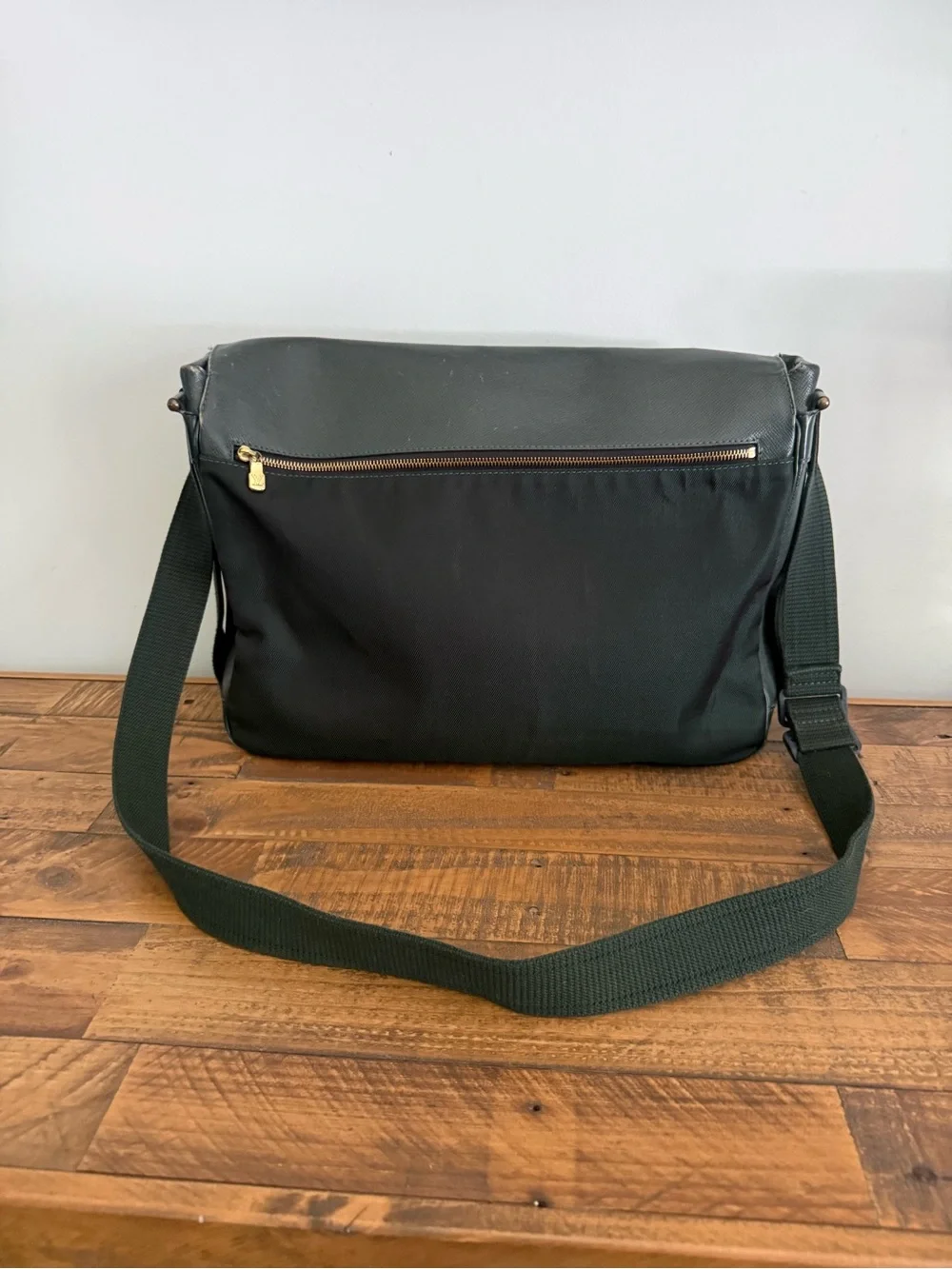 Louis Vuitton Dark Green Taiga  Leather Messenger Bag with Brass Hardware